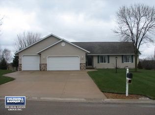 W5660 Jochmann Dr, APPLETON, WI 54915