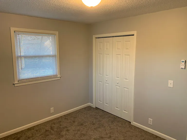 141 Laurel Ct — Photo 14