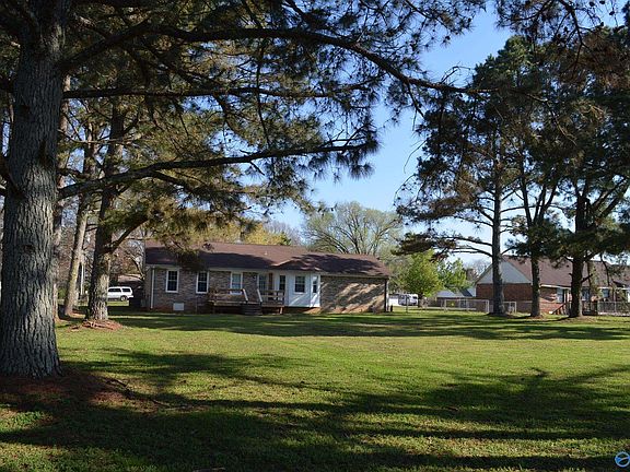 4th image of 477 Comet Dr