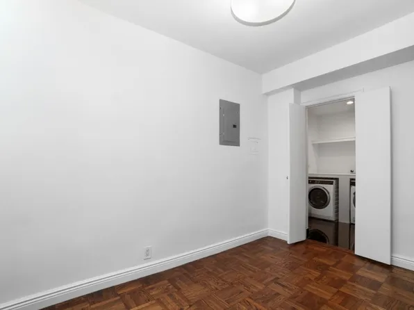 210 East 58th Street image 3 of 19