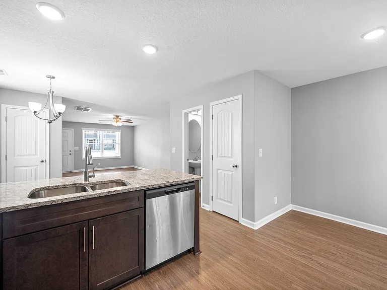 213 Woodland Valley Ln — Photo 19
