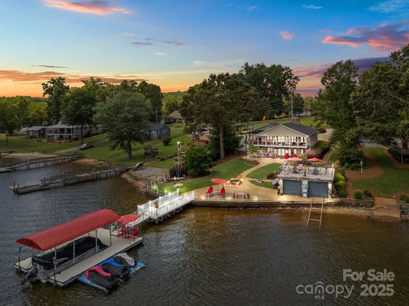 643 Lake Dr #10, Lexington, NC 27292