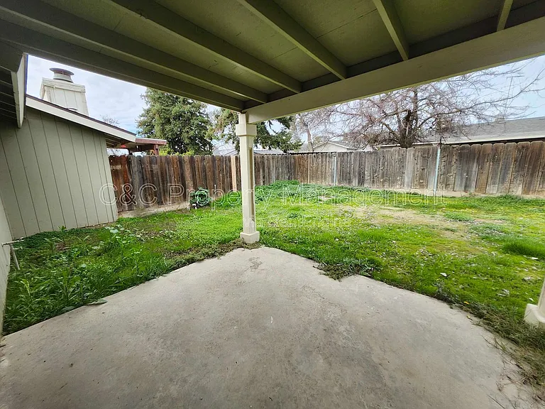 2546 W Victor Ct #102 — Photo 29