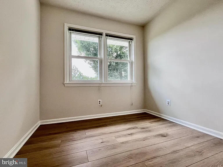 5350 Ravensworth Rd — Photo 72