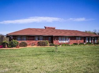 1920 Pads Rd, North Wilkesboro, NC 28659