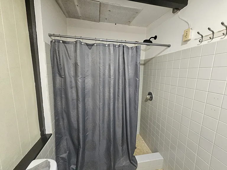 1350 Ashford #RB — Photo 13