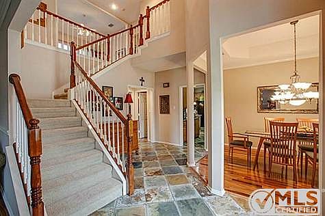 4th image of 1716 Forest Glen Dr