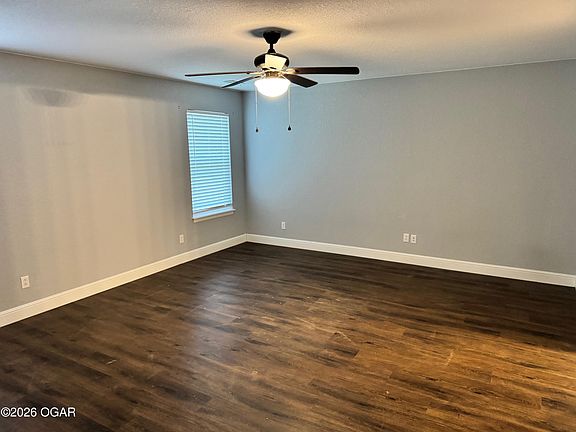 3rd image of 1706 Radcliff Dr