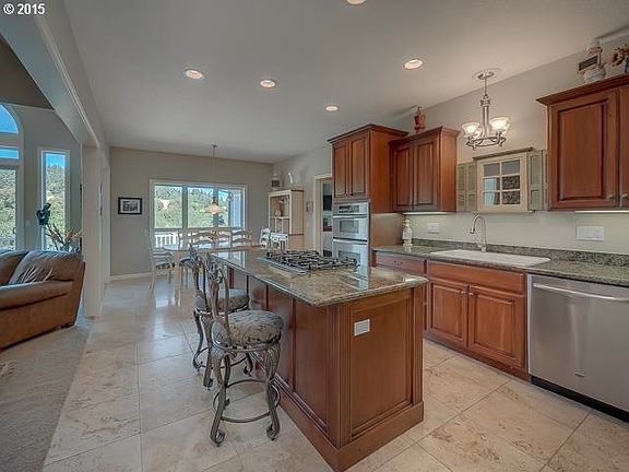 5th image of 17695 NE Leander Dr