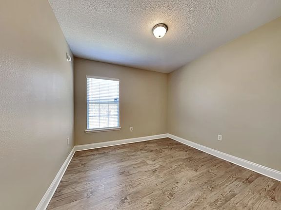 3rd image of 1107 Cabin Bluff Dr