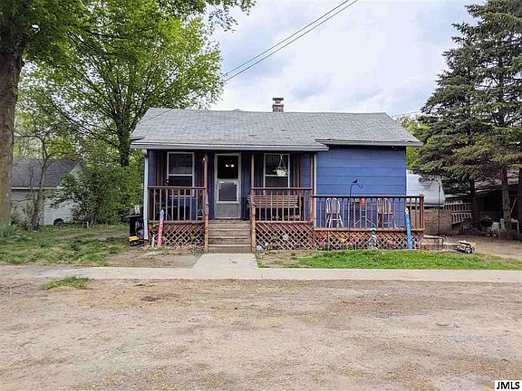 5th image of 106 Vreeland St