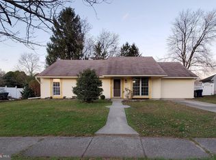 541 Berkshire Dr, Williamstown, NJ 08094