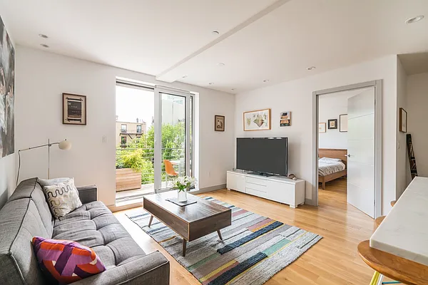 Sold by Compass | media 1