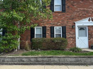 12 Queens Ct, West Chester, OH 45069