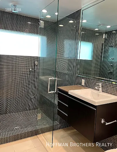 9100 Whitworth Dr #2 — Photo 10
