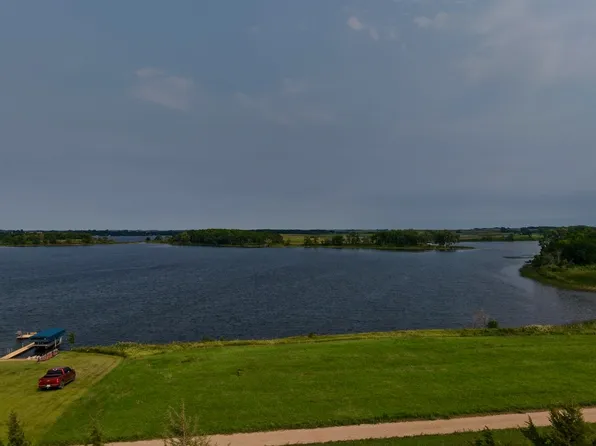 117052 Estate Dr, Lake City, SD 57247