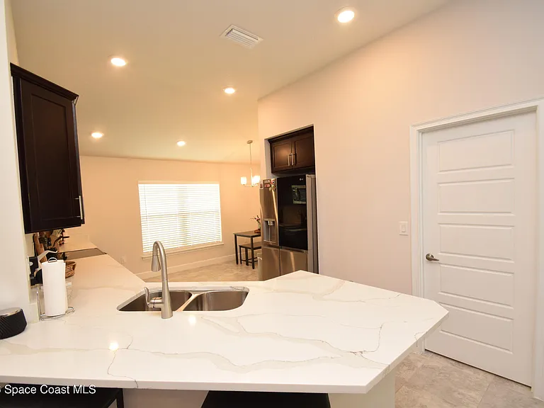 2585 Roygaris St NW — Photo 9