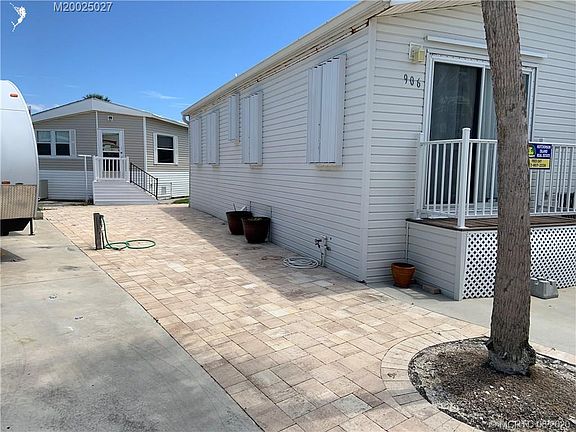 2nd image of 906 Nettles Blvd