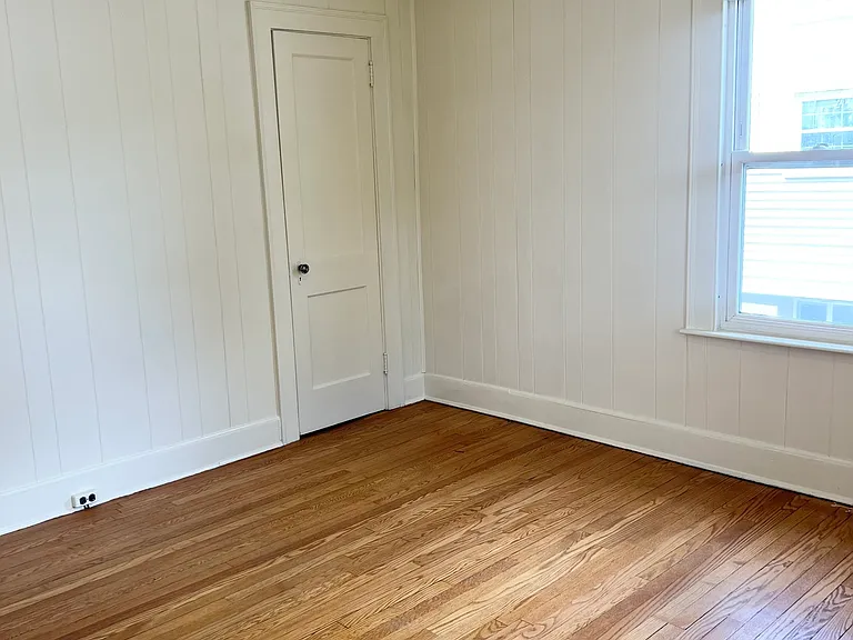 118 Cambridge St — Photo 17