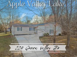 224 Green Valley Dr, Howard, OH 43028