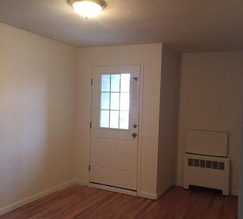 3rd image of 194 Seaview Ave Floor 2