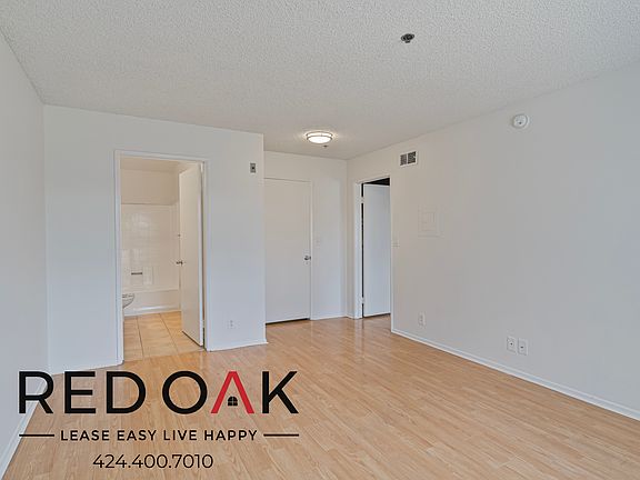 3rd image of 15600 1/2 Vanowen St #224