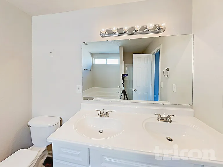 4436 Christenbury Hills Ln — Photo 11