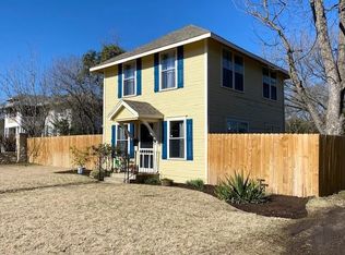 718 Huff St, Taylor, TX 76574