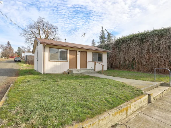 1013 Clark St, Wasco, OR 97065