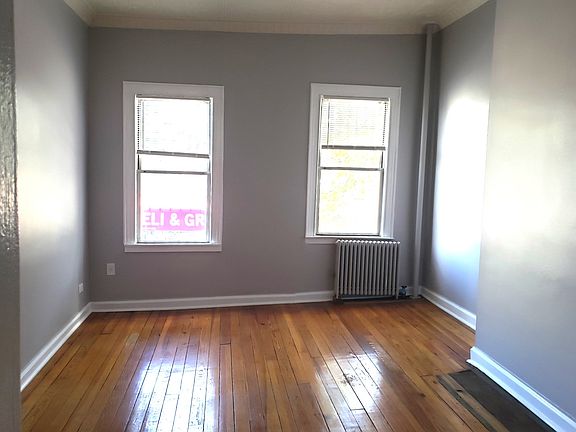 5th image of 373 Manhattan Ave #2