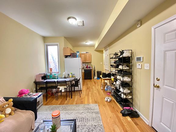 2nd image of 2050 N Carlisle St #C