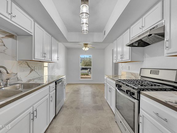 3rd image of 704 La Chapa Ave