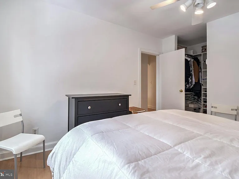 2803 Cortland Pl NW #205 — Photo 10