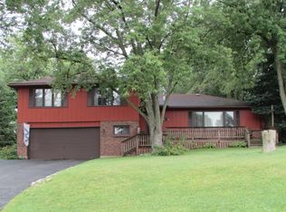 7029 Golfview Dr, Countryside, IL 60525