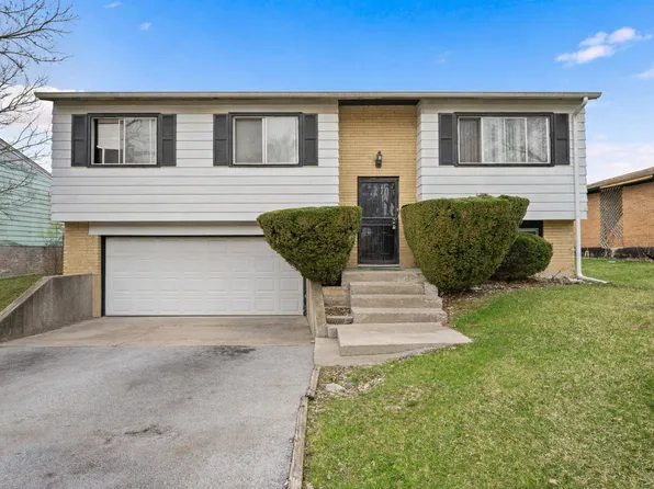 720 Blackhawk Dr, University Park, IL 60484