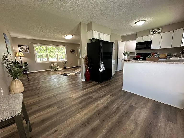 1321 Shultz St — Photo 8