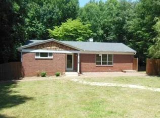 116 Granada Ct, Winston Salem, NC 27105