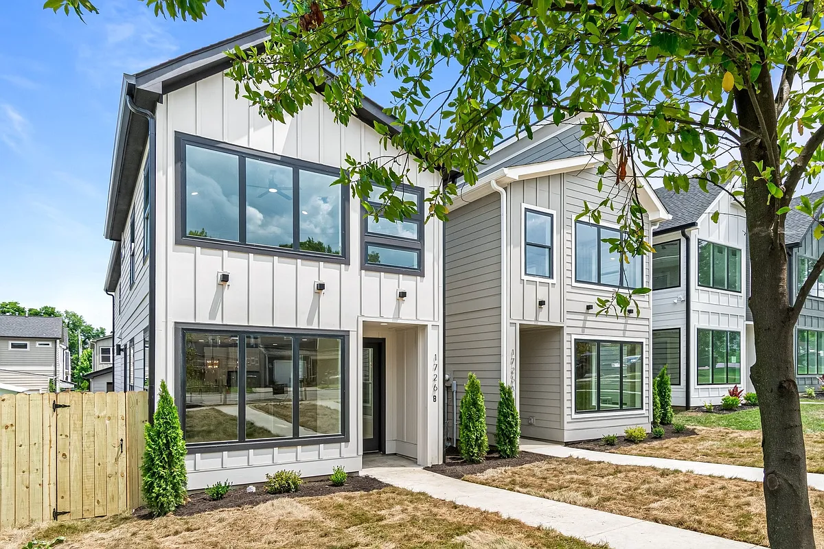 Building Photo - 1726B Simpkins St