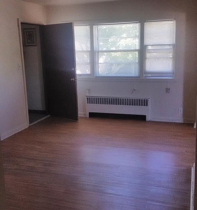 Livingroom front entrance