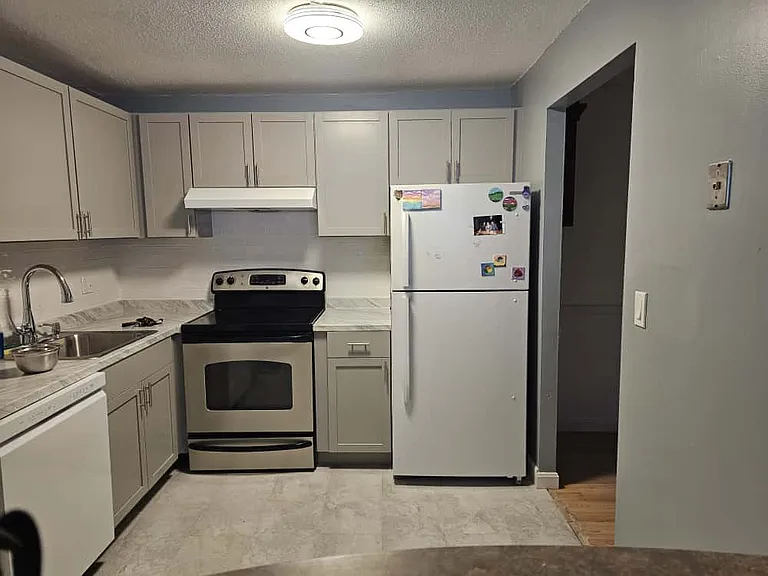 135 English Village Rd — Photo 17
