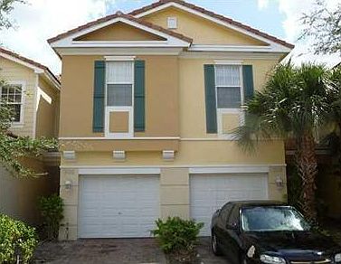 3rd image of 996 Pipers Cay Dr