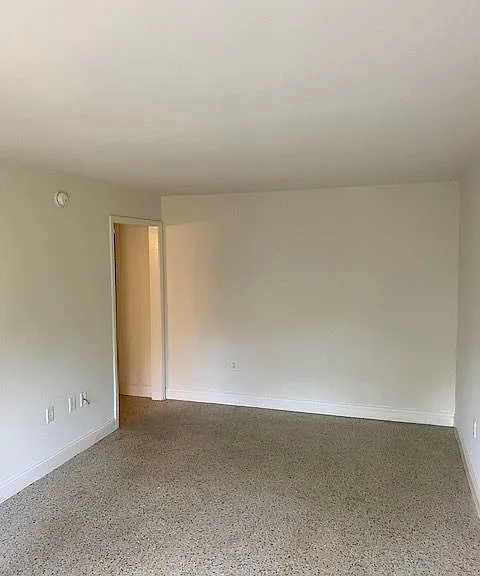 3001 NW 14th St #3 — Photo 5