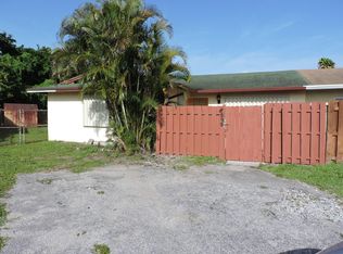 8599 Crater Ter, West Palm Beach, FL 33403