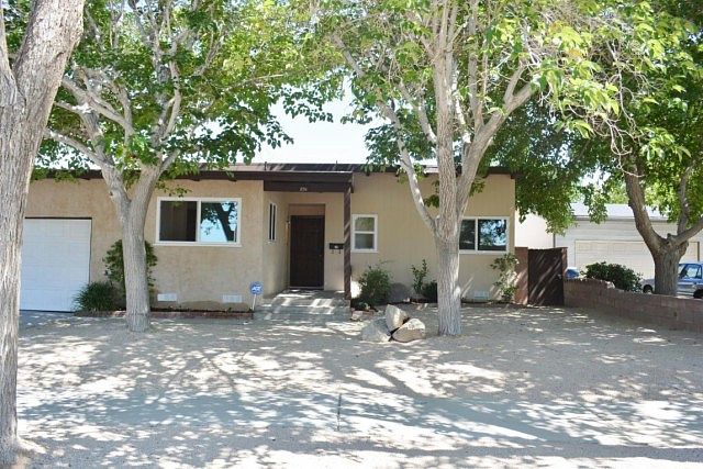 1st image of 851 W Holguin St