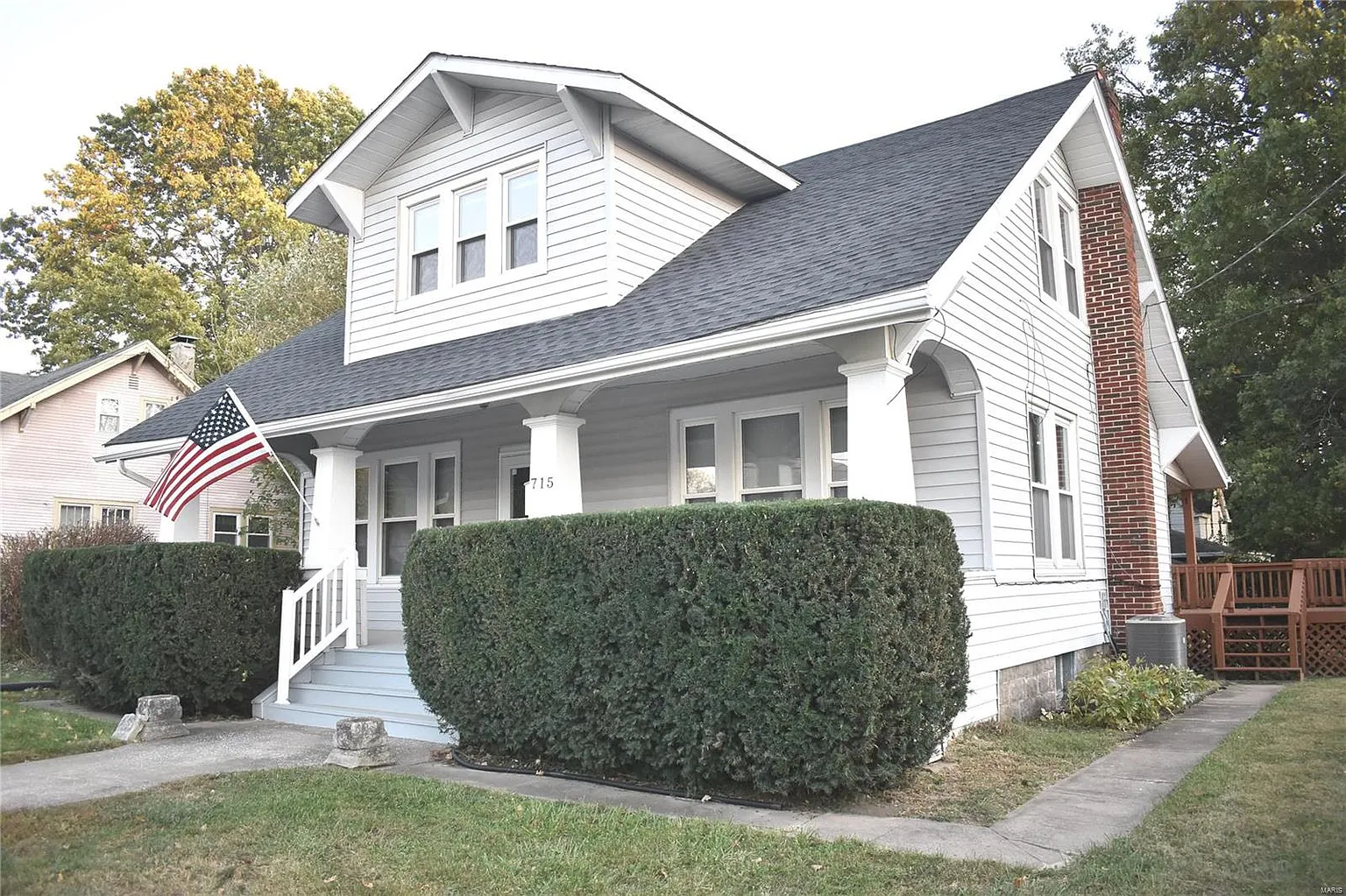 715 Sanborne St photo 1