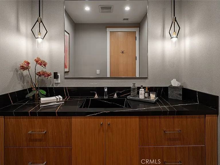 4365 N Kraft Ave — Photo 19