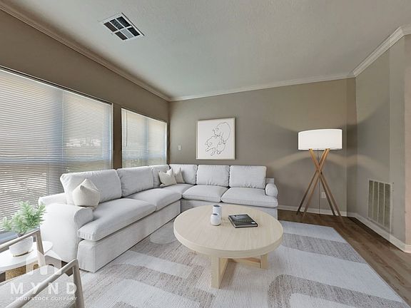 3rd image of 104 Lake Point Ct