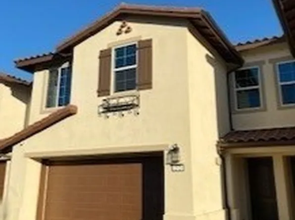 272 San Miguel Island Dr, Camarillo, CA 93012