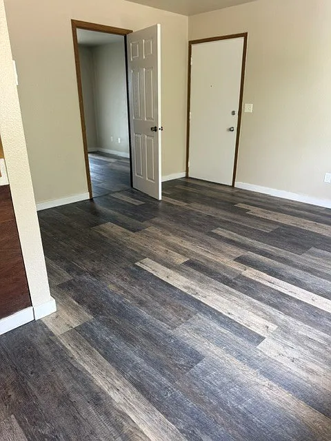 1621 S Lenter