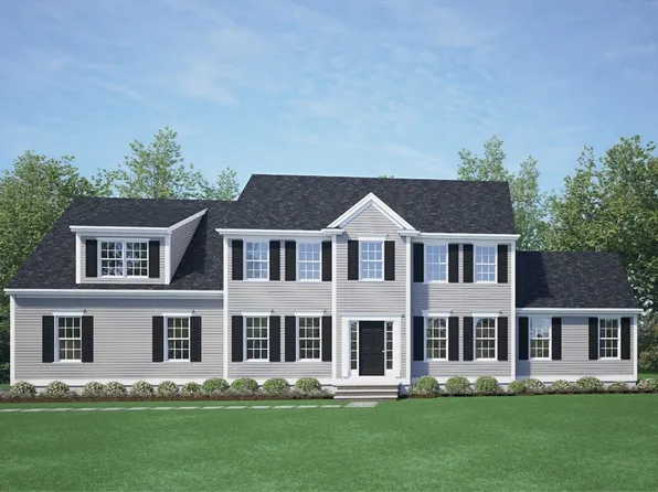 5 Spruce St, Bridgewater, MA 02324